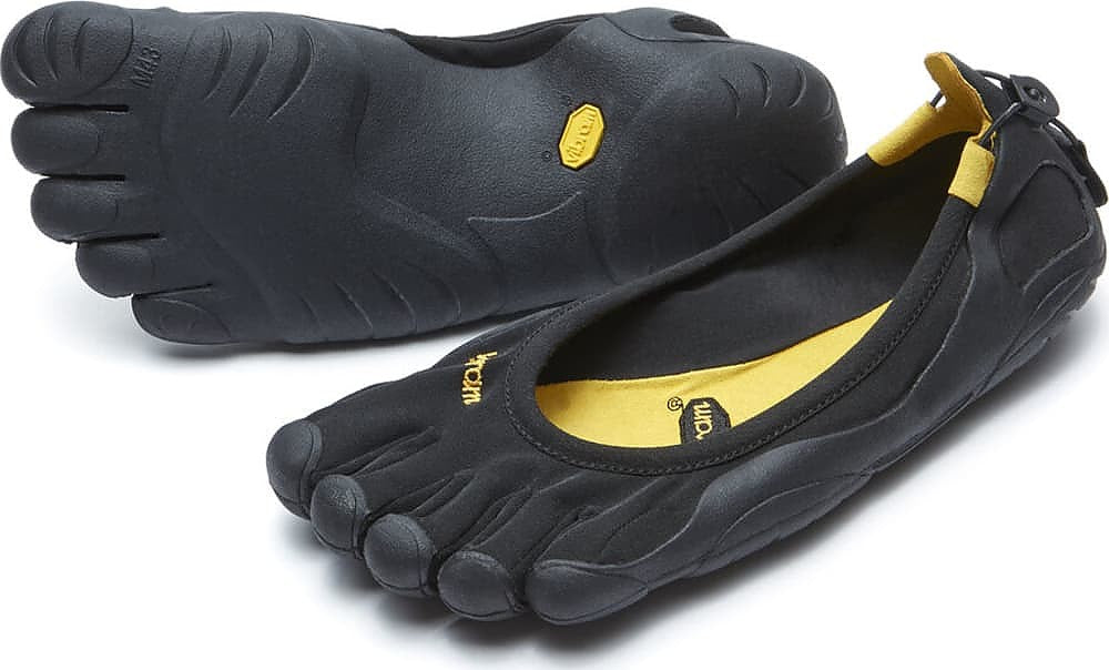 Are-Peluvas-Better-Than-The-Original-Vibram-Five-Finger-Minimalist-Shoes peluva