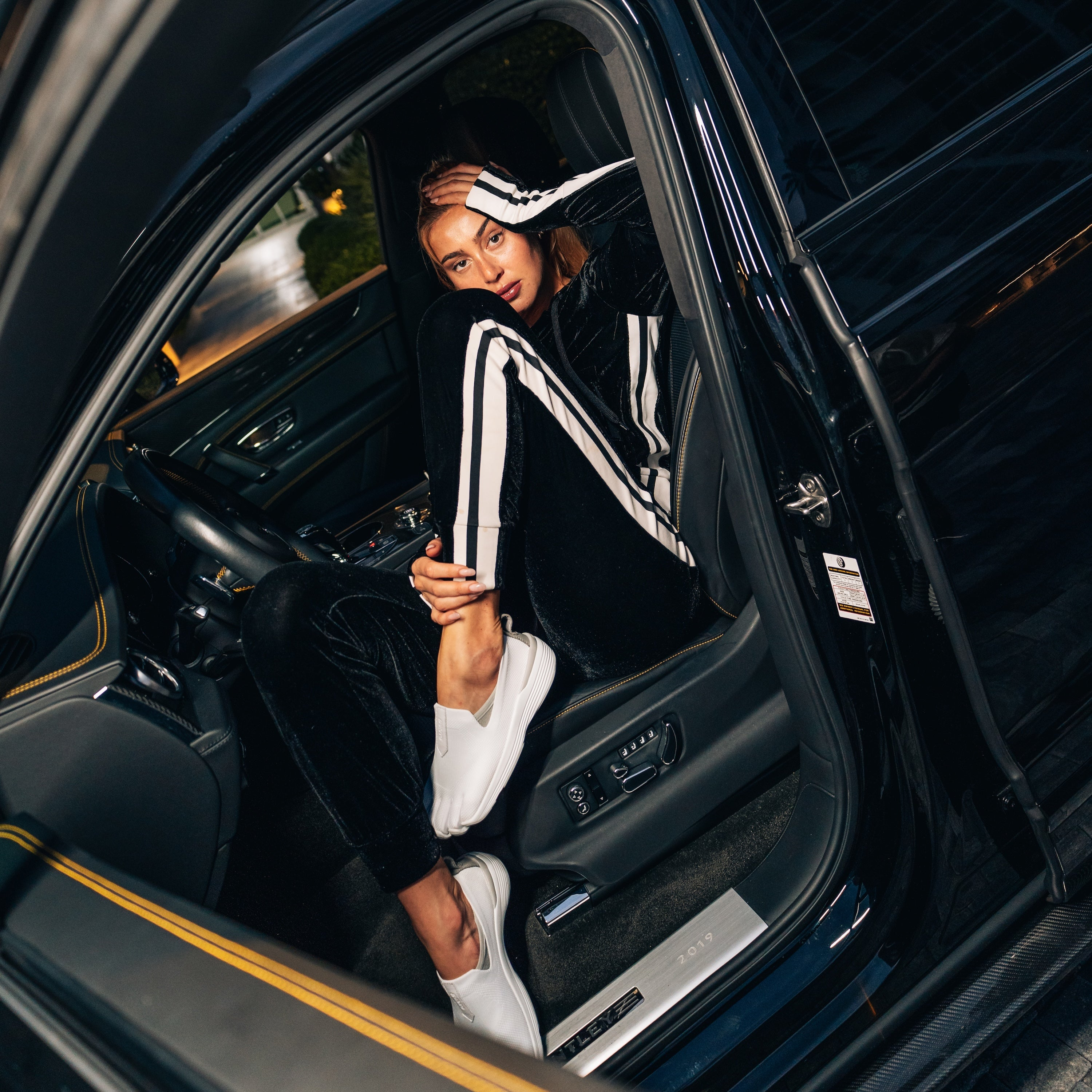 Women-s-Apparel peluva